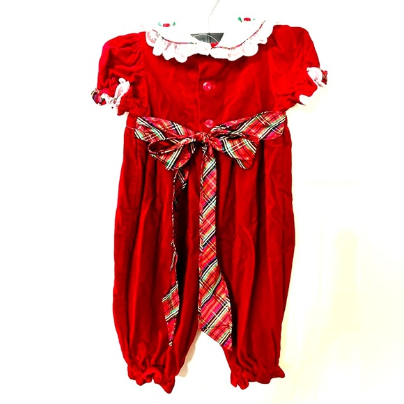 B.T. KIDS RED VELVET TODDLER CHRISTMAS ROMPER ROSETTE COLLAR SZ 6-9 MO. - Picture 3 of 14